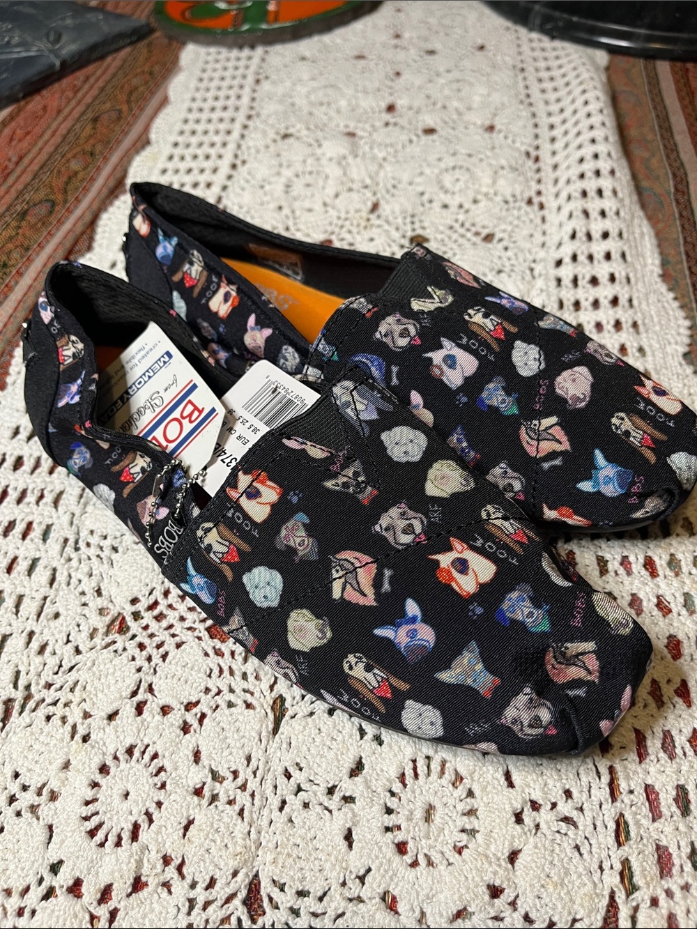 BOBS from Skechers Black Slip-On Shoes with Multicolor Animal Faces 8.5 colab